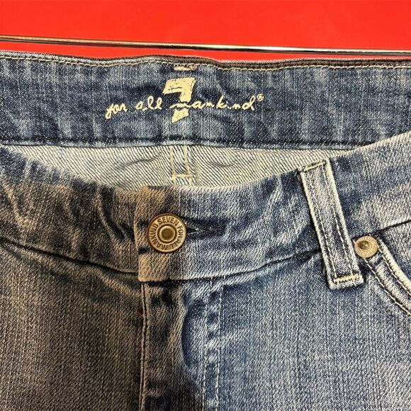 7 For All Mankind Women's‎ Light Wash Denim Capri Jeans Size 30 Blue - Picture 2 of 10
